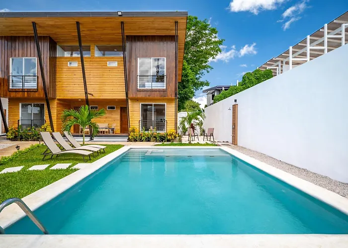 Macondo 2 - Bromelia Hotel *